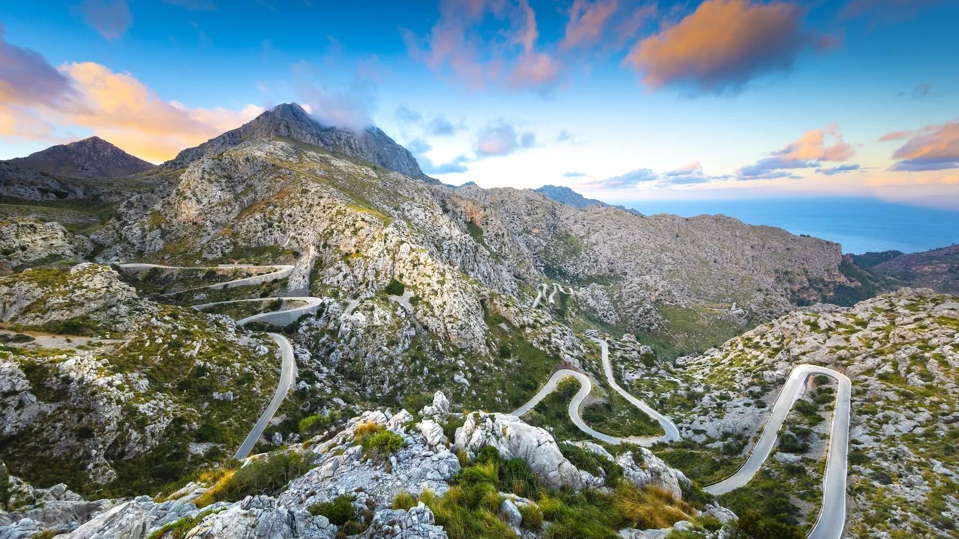 Serpentinenstraße in der Serra de Tramuntana